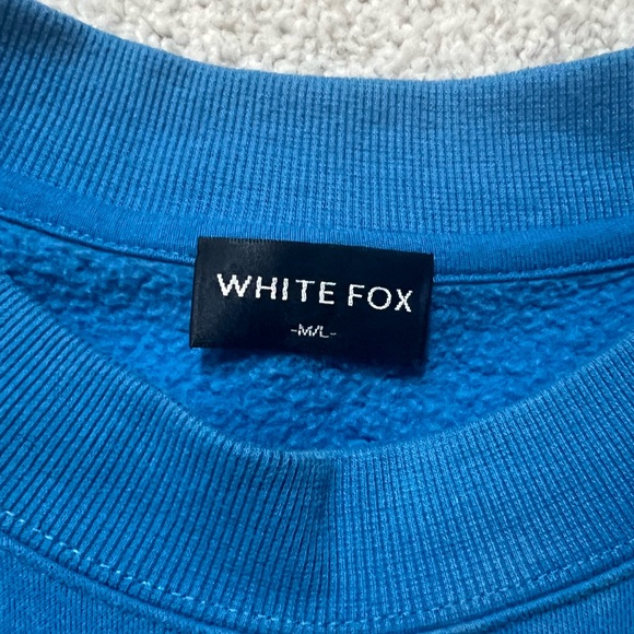 White Fox Boutique Blue and Orange Sweater - Picture 7 of 9